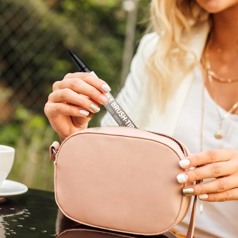 ✨ 4D Brow Pen – For Natural, All-Day Eyebrow & Eyeliner Perfection! 💁‍♀ - Image 7