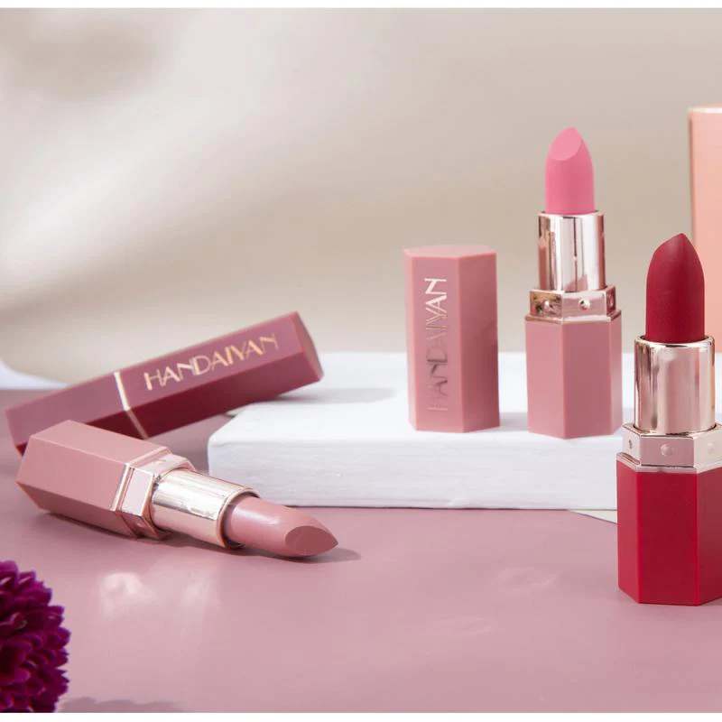 6 Colors Deep Moisturizing Matte Lipstick - Image 4