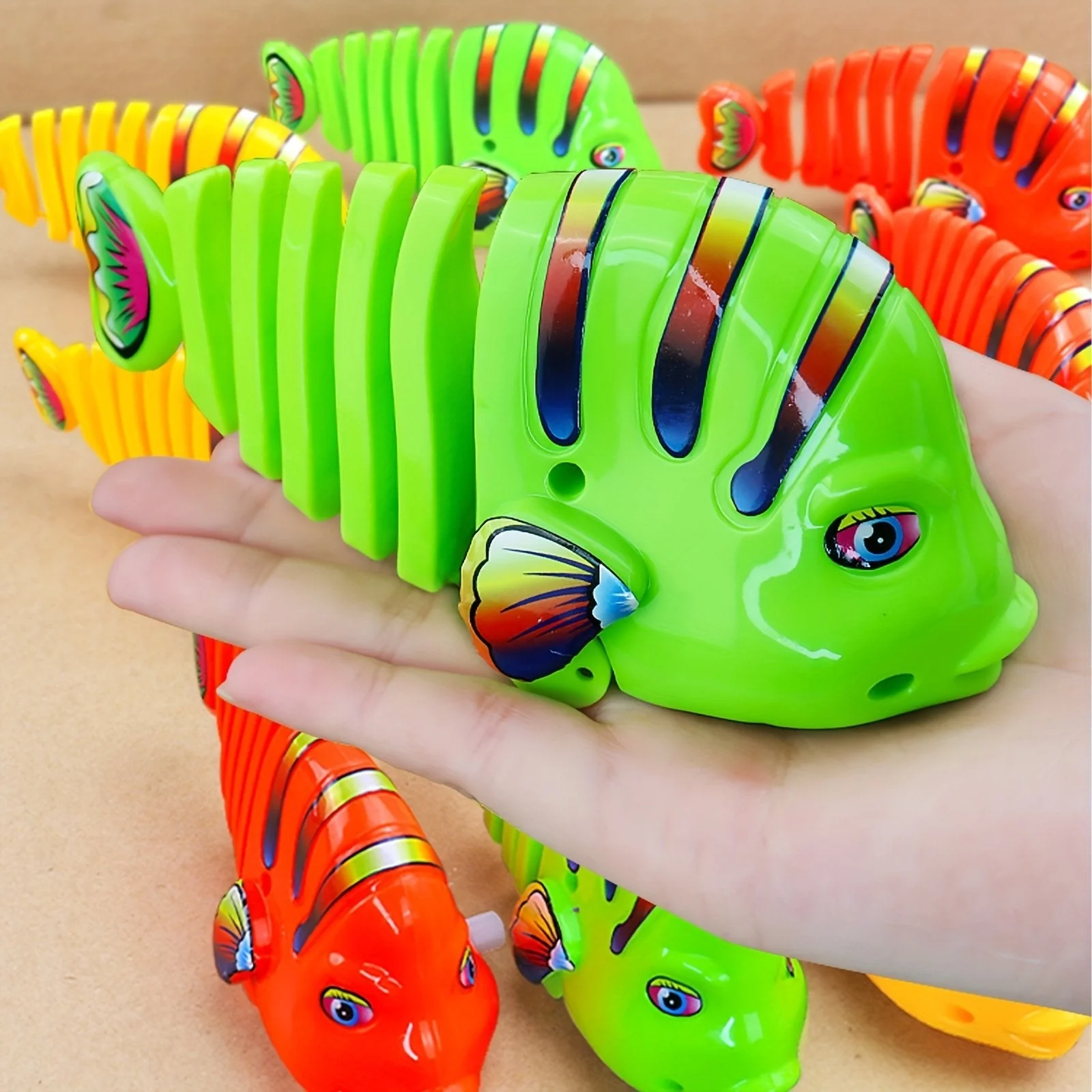 💖LAST DAY SPECIAL PRICE: ￡5.99!!🐟Wind-Up Wiggle Fish Toy - Image 2